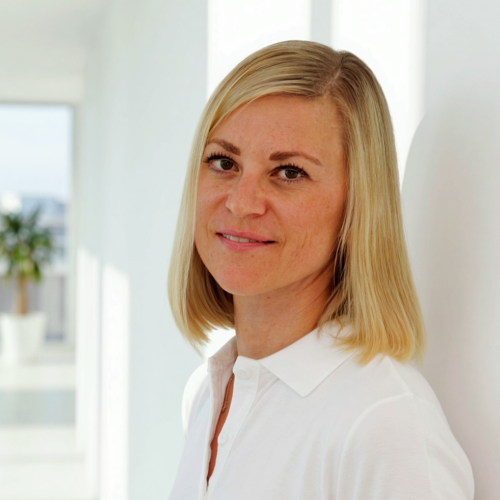Dr. Christine Emhart